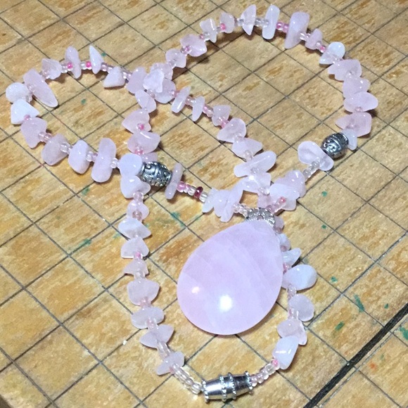 Semiprecious Stone Rose Quartz Crystal Pendant Necklace 17”L Barrel Roller Clasp - Picture 7 of 9